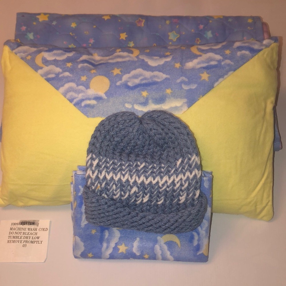 4-pieces Bright Sunny Day Elephants & Teddies Blanket Set for Her or Him